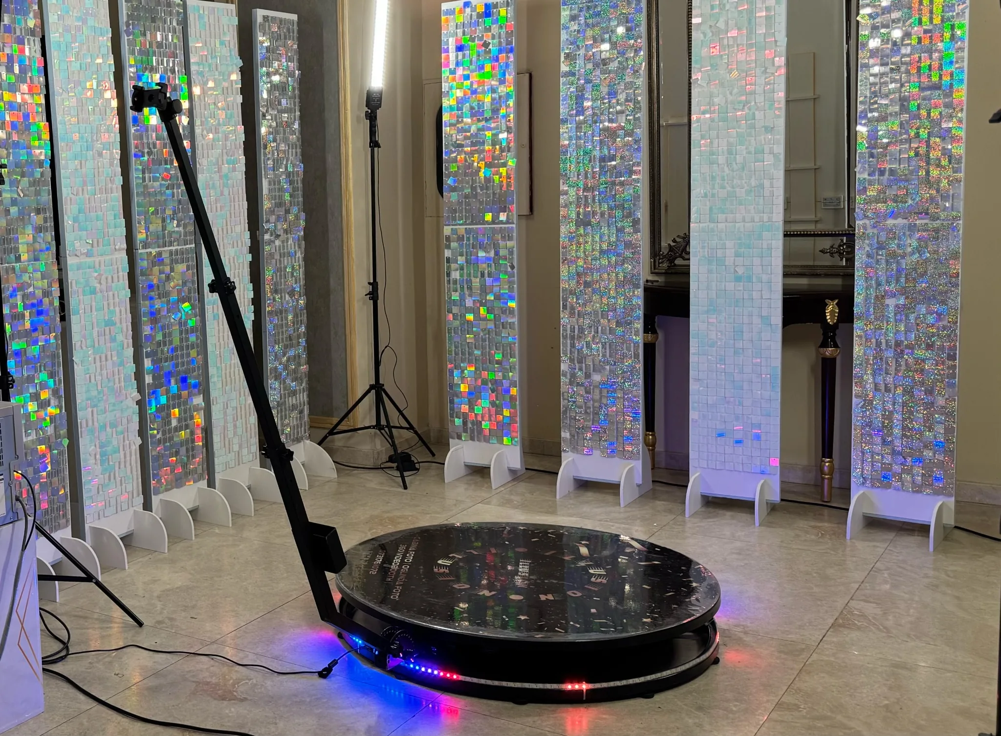 Platformă 360 Video IllusionBooth pentru evenimente în Constanța