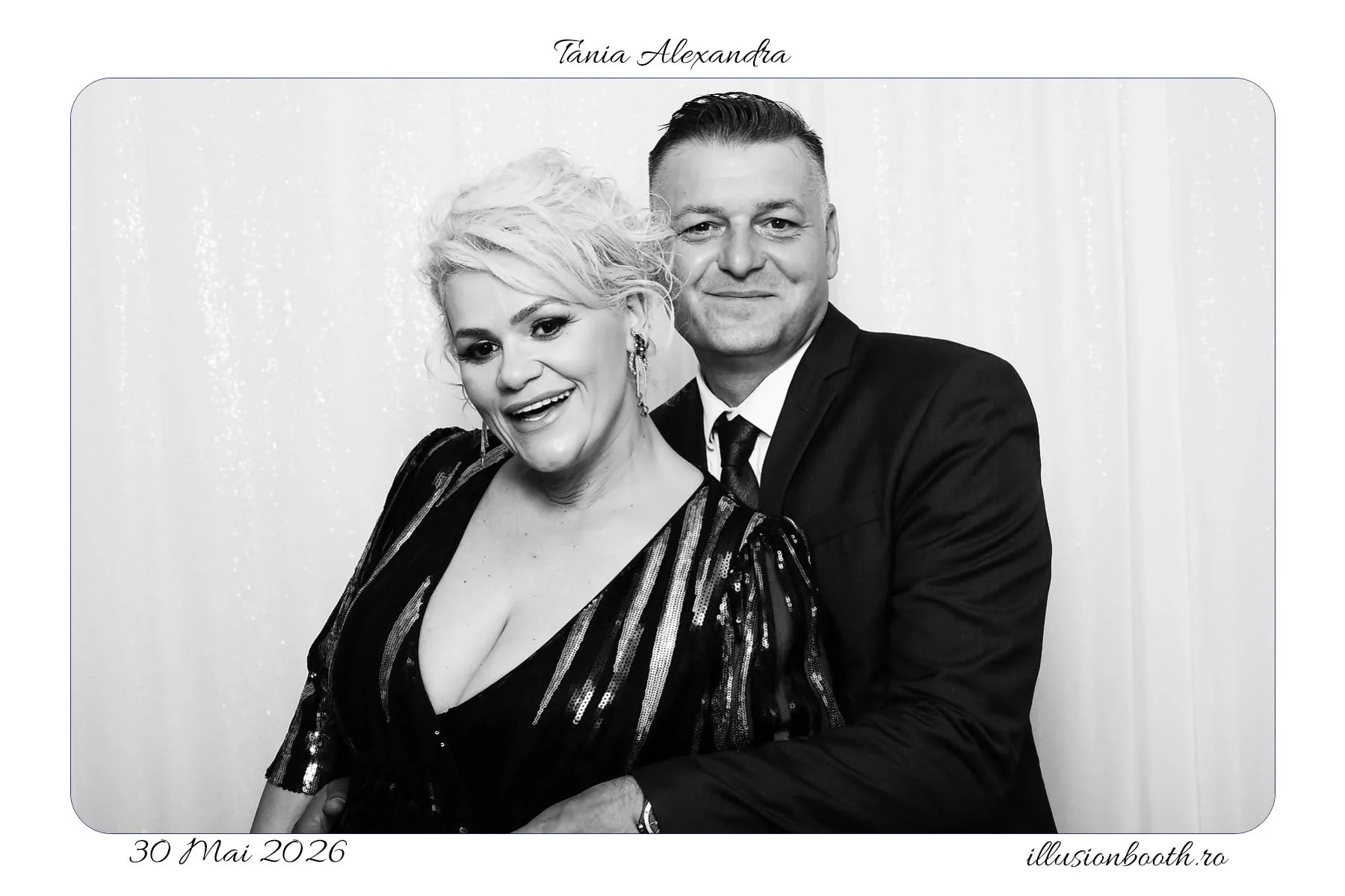 Cabina Polaroid IllusionBooth - fotografie alb-negru
