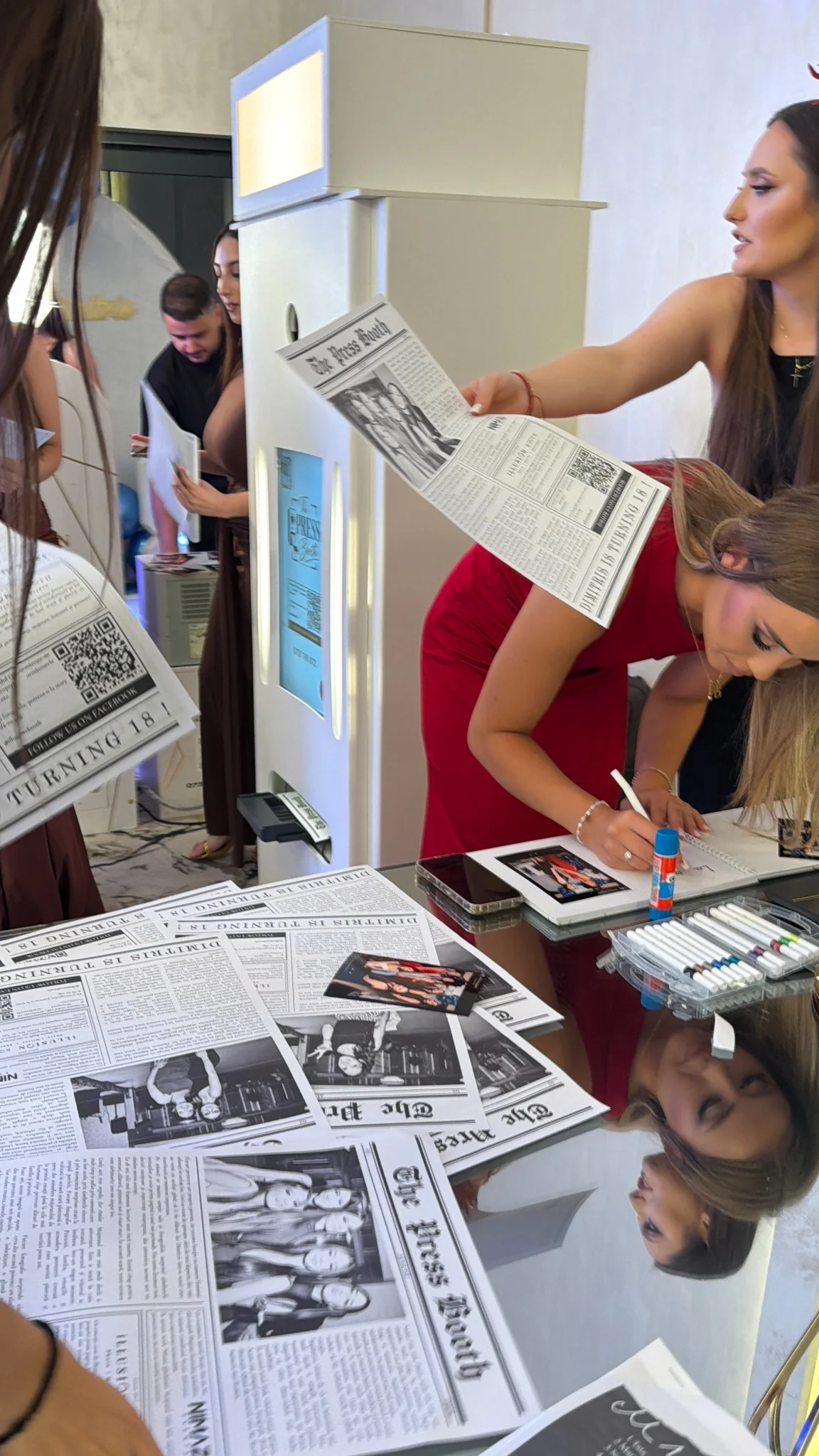 The Press Booth IllusionBooth - experiență editorială la eveniment